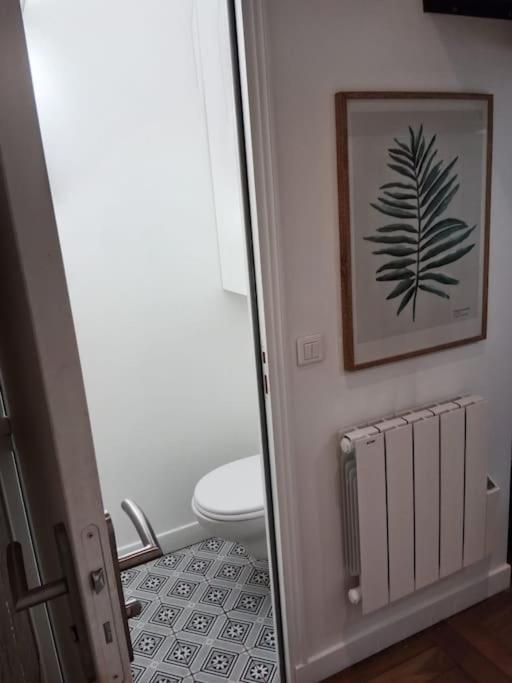 A 9 Min Du Palais De L'elysee, Appartement Parijs